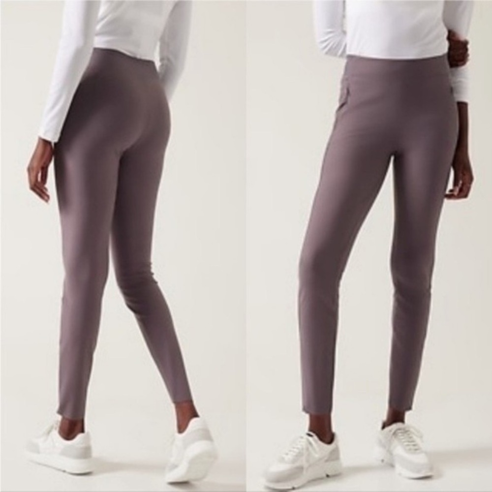 Athleta 4 Stellar Tight in Dusk Violet Performance Tech‎ Travel